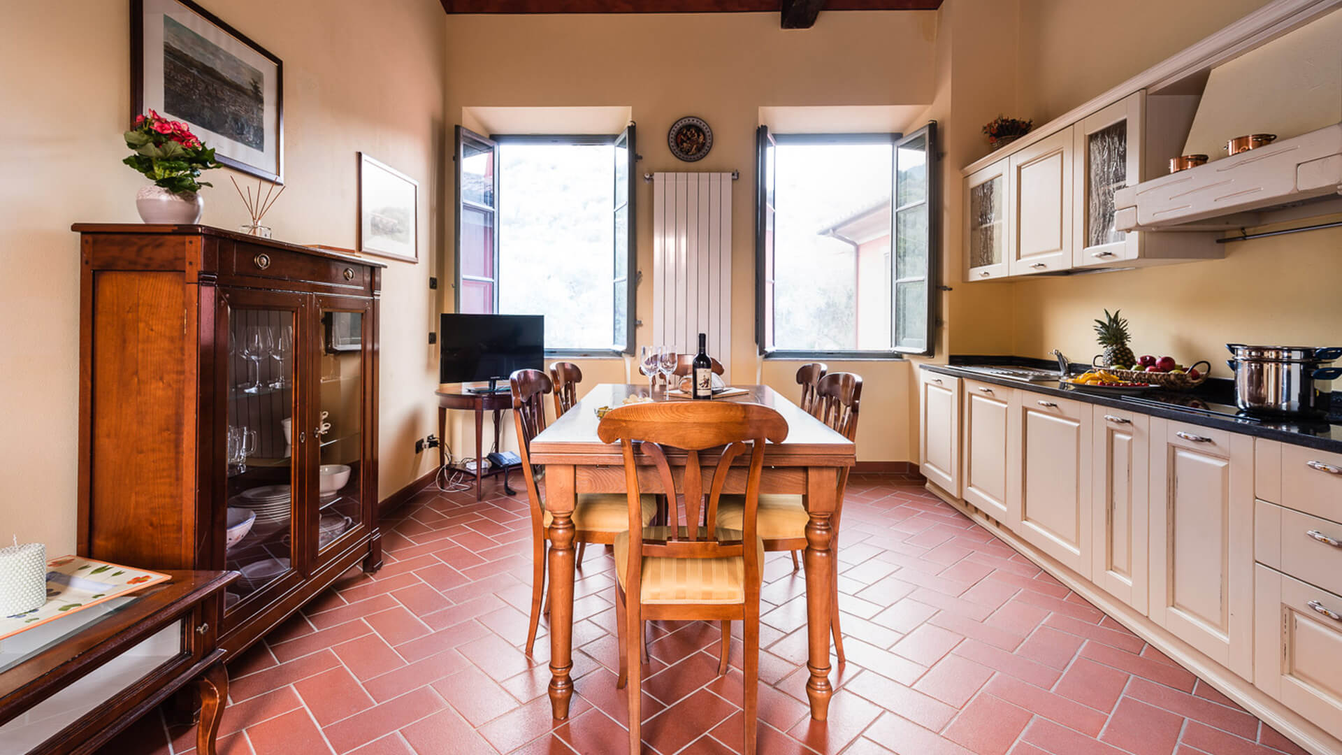 borgo-di-matraia-in-tuscany-dining-room-1