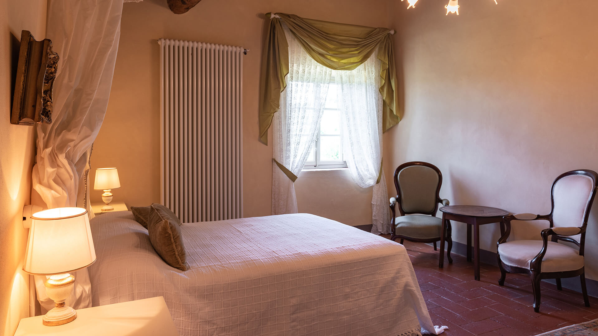 villa-di-buona-speranza-in-tuscany-bedroom-1