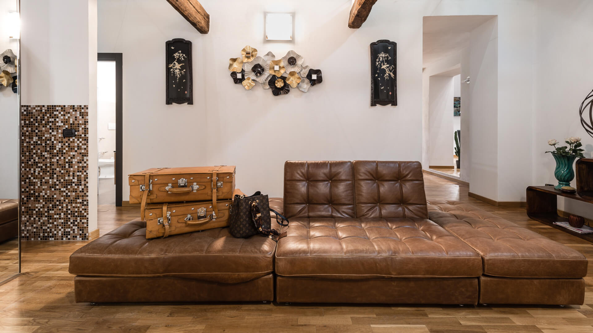 villa-guinigi-living-room-1