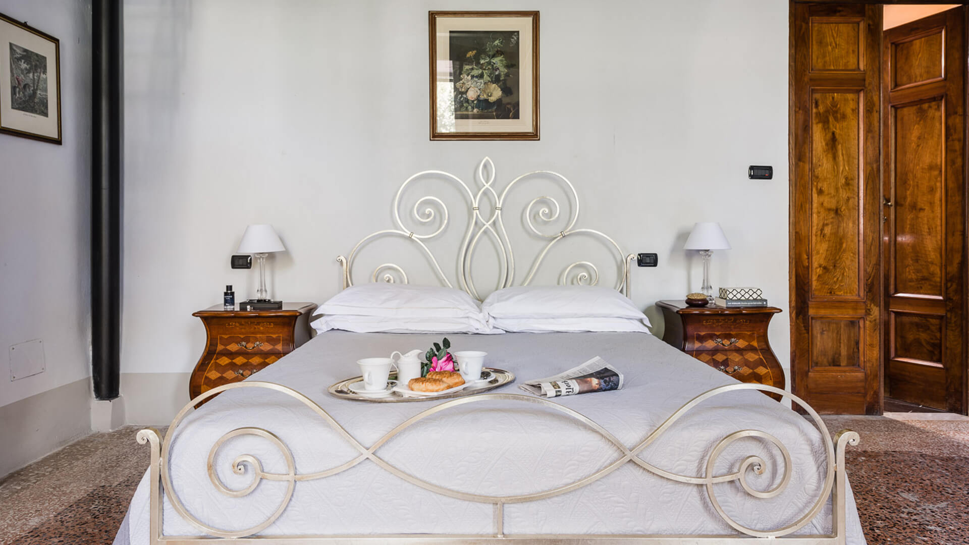 villa-guinigi-bedroom-1