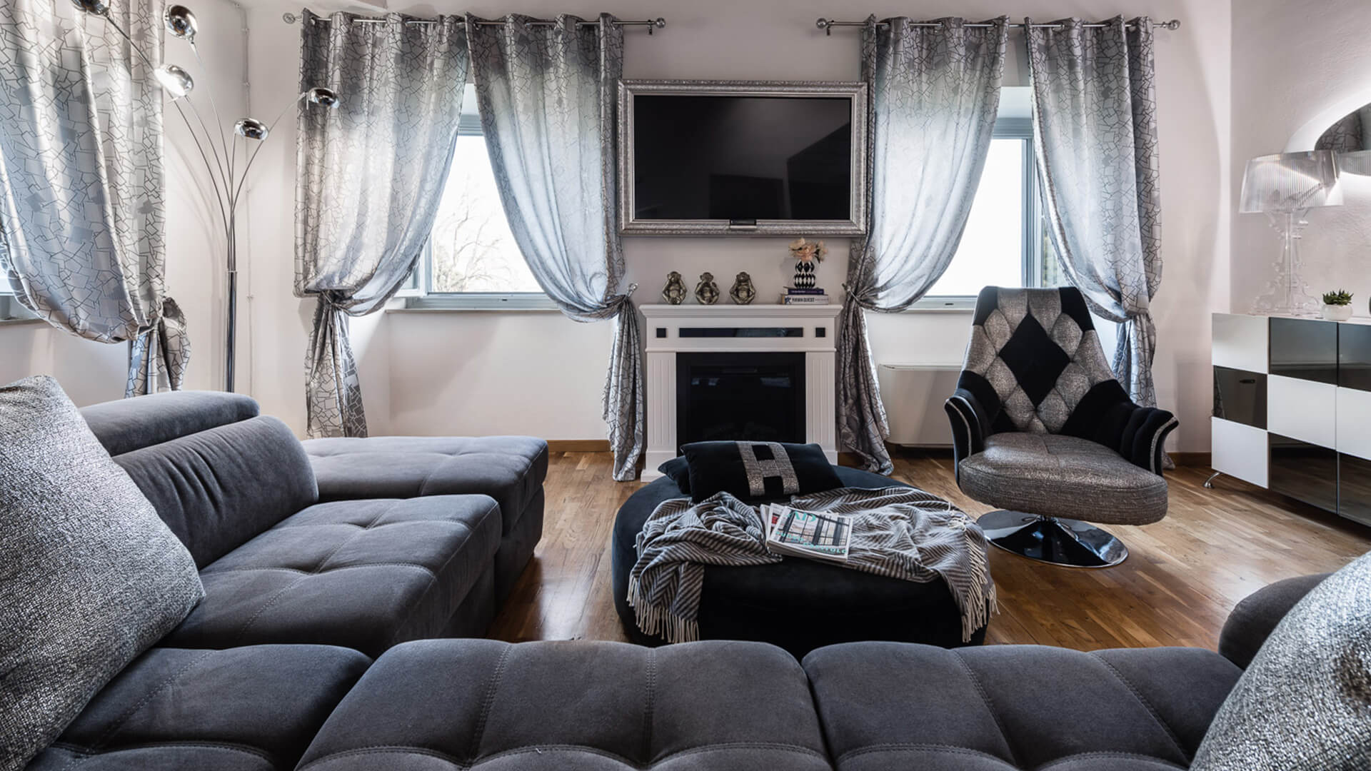 villa-guinigi-living-rooms